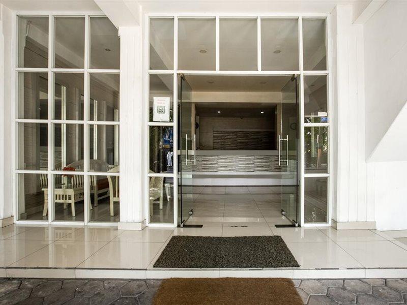 Gania Hotel Бандунг Экстерьер фото